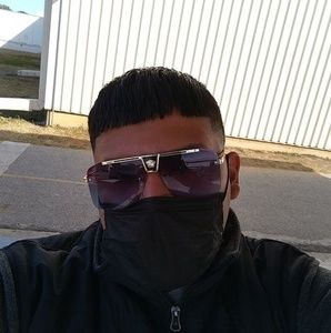 Meet your Posher, Tony